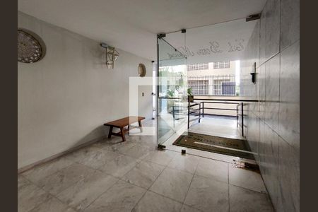 Apartamento à venda com 60m², 2 quartos e sem vagaFachada e portaria