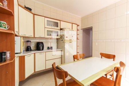 Casa à venda com 261m², 3 quartos e 4 vagas Casa à venda com 261m², 3 quartos e 4 vagasCozinha