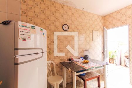 Casa à venda com 261m², 3 quartos e 4 vagas Casa à venda com 261m², 3 quartos e 4 vagasQuarto - Externo