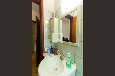 Casa à venda com 261m², 3 quartos e 4 vagas Casa à venda com 261m², 3 quartos e 4 vagasBanheiro