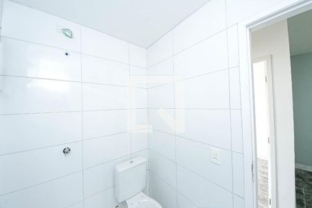 Casa para alugar com 60m², 2 quartos e sem vaga Casa para alugar com 60m², 2 quartos e sem vagaBanheiro