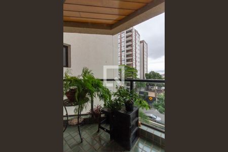 Apartamento à venda com 80m², 3 quartos e 1 vaga Apartamento à venda com 80m², 3 quartos e 1 vagaVaranda