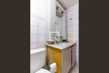 Apartamento à venda com 80m², 3 quartos e 1 vaga Apartamento à venda com 80m², 3 quartos e 1 vagaBanheiro da Suíte