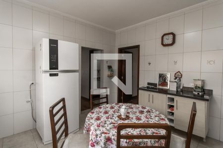 Casa à venda com 183m², 3 quartos e 3 vagas Casa à venda com 183m², 3 quartos e 3 vagasCozinha