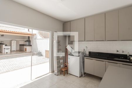 Casa à venda com 183m², 3 quartos e 3 vagas Casa à venda com 183m², 3 quartos e 3 vagasÁrea de Serviço