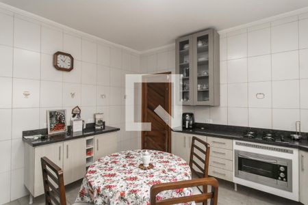 Casa à venda com 183m², 3 quartos e 3 vagas Casa à venda com 183m², 3 quartos e 3 vagasCozinha