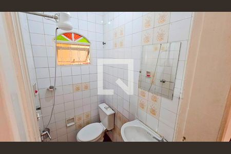 Casa à venda com 310m², 4 quartos e 2 vagas Casa à venda com 310m², 4 quartos e 2 vagasBanheiro
