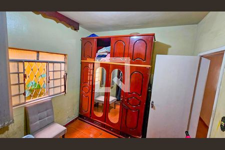 Casa à venda com 310m², 4 quartos e 2 vagas Casa à venda com 310m², 4 quartos e 2 vagasQuarto 3