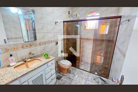 Casa à venda com 310m², 4 quartos e 2 vagas Casa à venda com 310m², 4 quartos e 2 vagasBanheiro