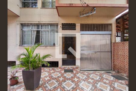 Apartamento à venda com 36m², 1 quarto e sem vaga Apartamento à venda com 36m², 1 quarto e sem vagaFachada e portaria