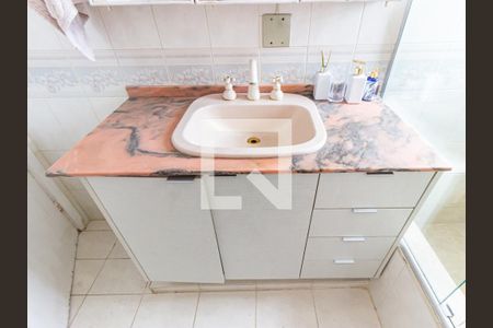 Apartamento à venda com 75m², 3 quartos e 1 vaga Apartamento à venda com 75m², 3 quartos e 1 vagaBanheiro 1