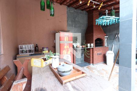 Casa à venda com 181m², 4 quartos e 2 vagasChurrasqueira