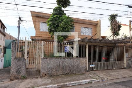 Casa à venda com 181m², 4 quartos e 2 vagasFachada