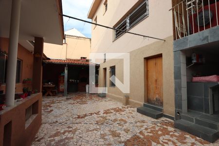 Casa à venda com 181m², 4 quartos e 2 vagasQuintal