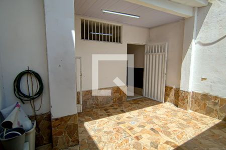 Casa à venda com 104m², 4 quartos e 2 vagas Casa à venda com 104m², 4 quartos e 2 vagasfrente