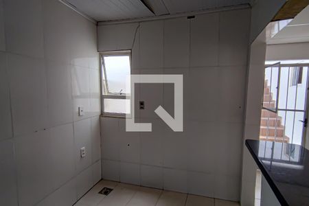 Casa à venda com 104m², 4 quartos e 2 vagas Casa à venda com 104m², 4 quartos e 2 vagascozinha