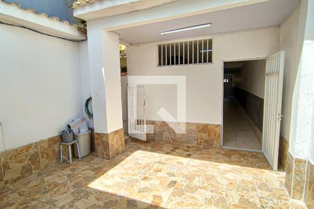 Casa à venda com 104m², 4 quartos e 2 vagas Casa à venda com 104m², 4 quartos e 2 vagasfrente