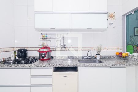 Casa à venda com 124m², 3 quartos e 2 vagas Casa à venda com 124m², 3 quartos e 2 vagasCozinha