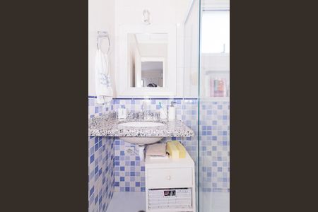 Casa à venda com 124m², 3 quartos e 2 vagas Casa à venda com 124m², 3 quartos e 2 vagasBanheiro