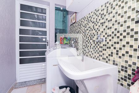 Casa à venda com 124m², 3 quartos e 2 vagas Casa à venda com 124m², 3 quartos e 2 vagasÁrea de Serviço