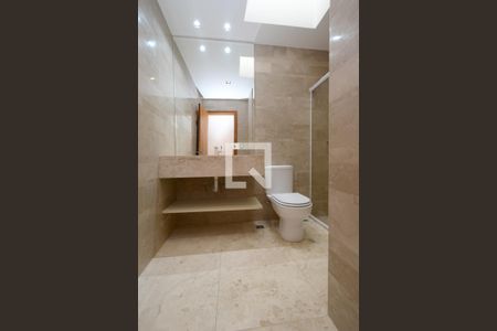 Casa de condomínio à venda com 300m², 4 quartos e 4 vagasBanheiro da Suíte 4