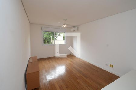 Casa de condomínio à venda com 300m², 4 quartos e 4 vagasSuíte 4