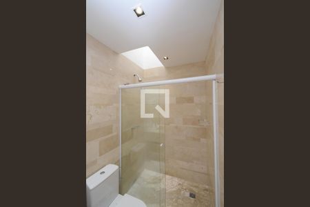 Casa de condomínio à venda com 300m², 4 quartos e 4 vagasBanheiro da Suíte 3