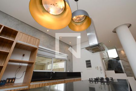 Casa de condomínio à venda com 300m², 4 quartos e 4 vagasDetalhe da cozinha