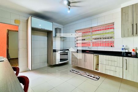 Casa à venda com 287m², 3 quartos e 4 vagas Casa à venda com 287m², 3 quartos e 4 vagasCozinha