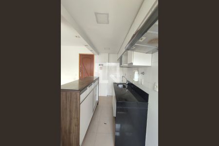 Apartamento à venda com 72m², 3 quartos e 1 vaga Apartamento à venda com 72m², 3 quartos e 1 vagaCozinha e Área de Serviço