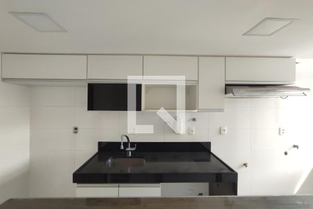 Apartamento à venda com 72m², 3 quartos e 1 vaga Apartamento à venda com 72m², 3 quartos e 1 vagaCozinha e Área de Serviço