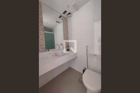 Apartamento à venda com 72m², 3 quartos e 1 vaga Apartamento à venda com 72m², 3 quartos e 1 vagaBanheiro Social