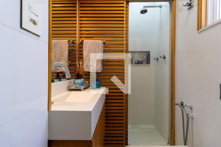 Apartamento à venda com 200m², 3 quartos e 1 vagaBanheiro 2