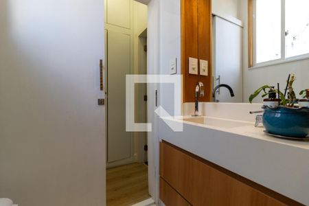 Apartamento à venda com 200m², 3 quartos e 1 vagaBanheiro 2