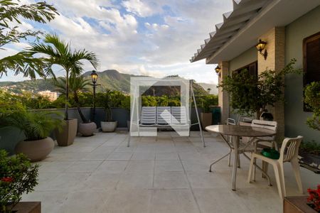 Apartamento à venda com 200m², 3 quartos e 1 vagaCobertura