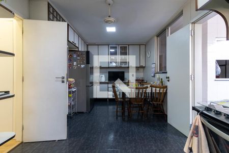 Apartamento à venda com 200m², 3 quartos e 1 vagaCozinha