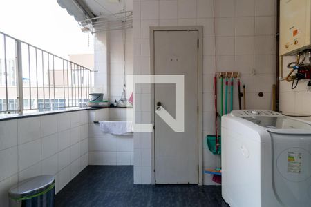 Apartamento à venda com 200m², 3 quartos e 1 vagaÁrea de Serviço