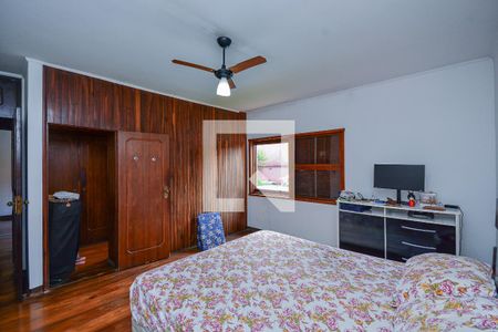 Casa à venda com 600m², 4 quartos e 1 vaga Casa à venda com 600m², 4 quartos e 1 vagaQuarto Suíte