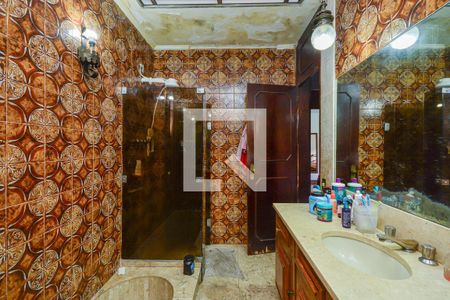 Casa à venda com 600m², 4 quartos e 1 vaga Casa à venda com 600m², 4 quartos e 1 vagaBanheiro da Suíte