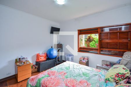 Casa à venda com 600m², 4 quartos e 1 vaga Casa à venda com 600m², 4 quartos e 1 vagaQuarto 1
