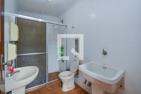 Casa à venda com 600m², 4 quartos e 1 vaga Casa à venda com 600m², 4 quartos e 1 vagaBanheiro de serviço