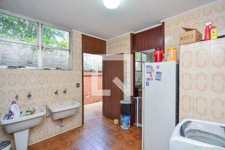 Casa à venda com 600m², 4 quartos e 1 vaga Casa à venda com 600m², 4 quartos e 1 vagaÁrea de Serviço