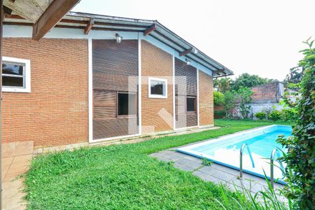 Casa à venda com 600m², 4 quartos e 1 vaga Casa à venda com 600m², 4 quartos e 1 vagaQuintal