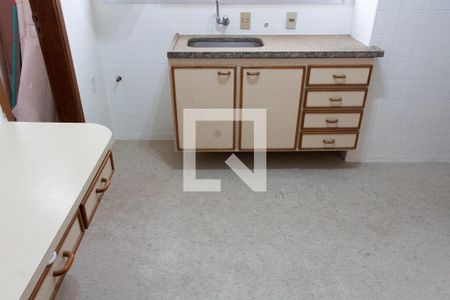 Apartamento à venda com 85m², 2 quartos e 1 vagaCOZINHA