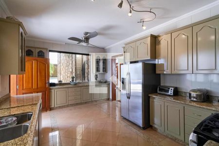 Casa de condomínio à venda com 587m², 4 quartos e 6 vagas Casa de condomínio à venda com 587m², 4 quartos e 6 vagasCozinha