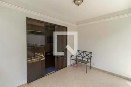 Casa de condomínio à venda com 587m², 4 quartos e 6 vagas Casa de condomínio à venda com 587m², 4 quartos e 6 vagasVaranda da suíte 3