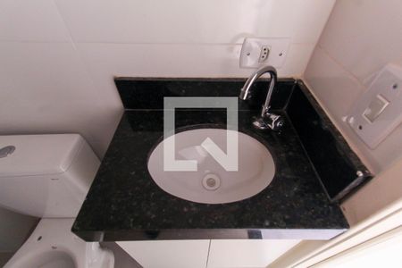 Banheiro de apartamento para alugar com 1 quarto, 26m² em Vila Prudente, São Paulo