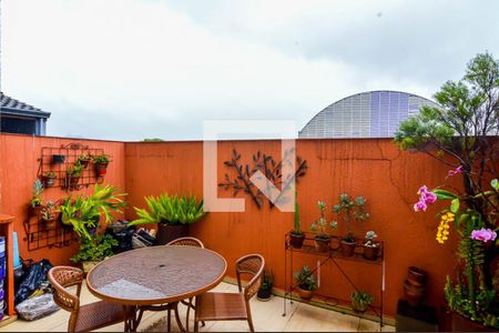 Casa de condomínio à venda com 96m², 3 quartos e 2 vagas Casa de condomínio à venda com 96m², 3 quartos e 2 vagasQuintal