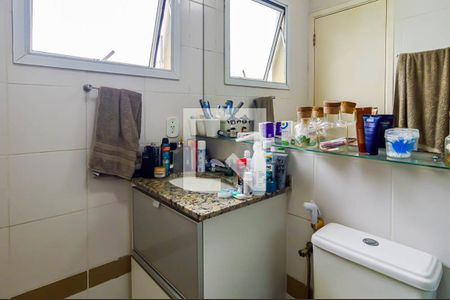 Casa de condomínio à venda com 96m², 3 quartos e 2 vagas Casa de condomínio à venda com 96m², 3 quartos e 2 vagasBanheiro da Suíte