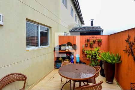 Casa de condomínio à venda com 96m², 3 quartos e 2 vagas Casa de condomínio à venda com 96m², 3 quartos e 2 vagasQuintal